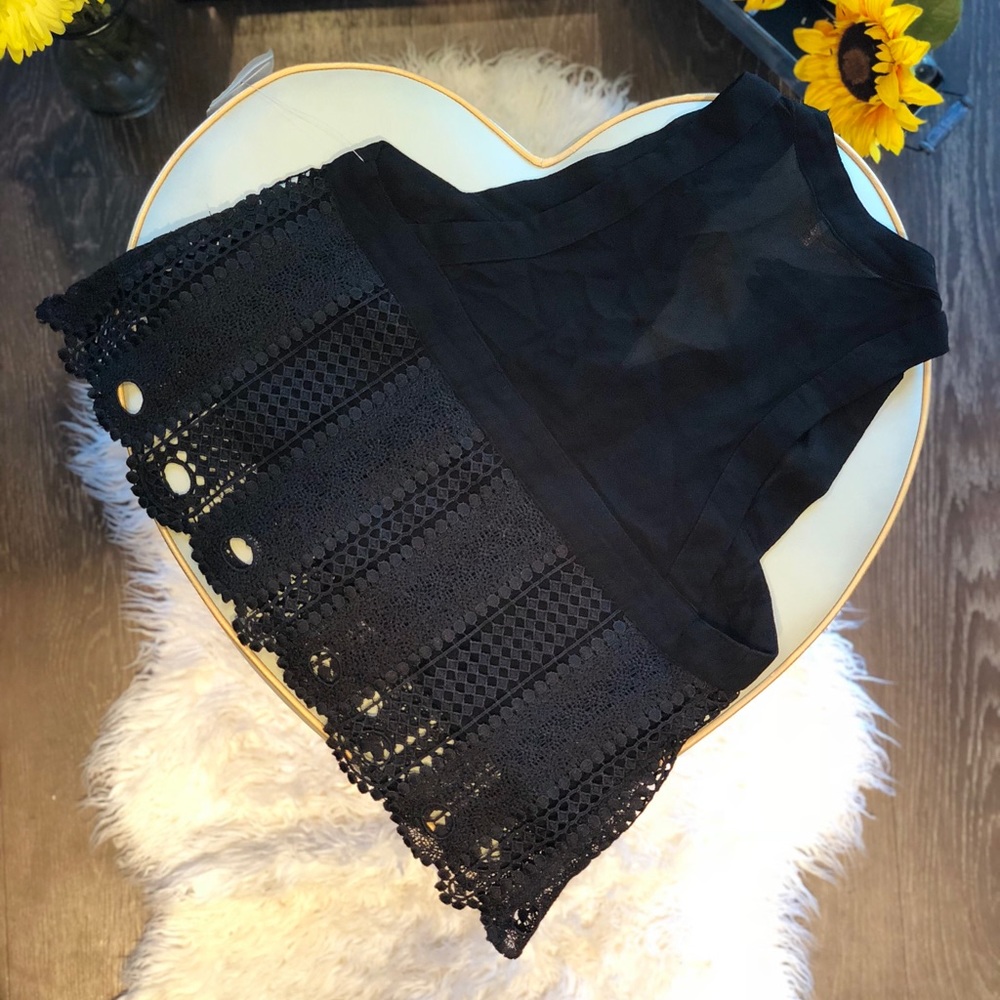 Essential Lace - Picture 5 of 6